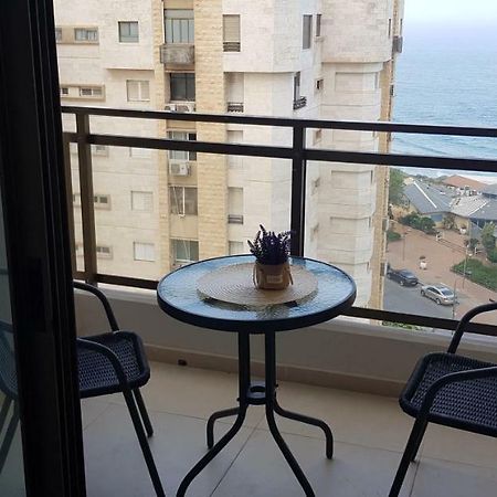 2 Bdr Nitza Appartment With Balkony Нетанья Екстер'єр фото