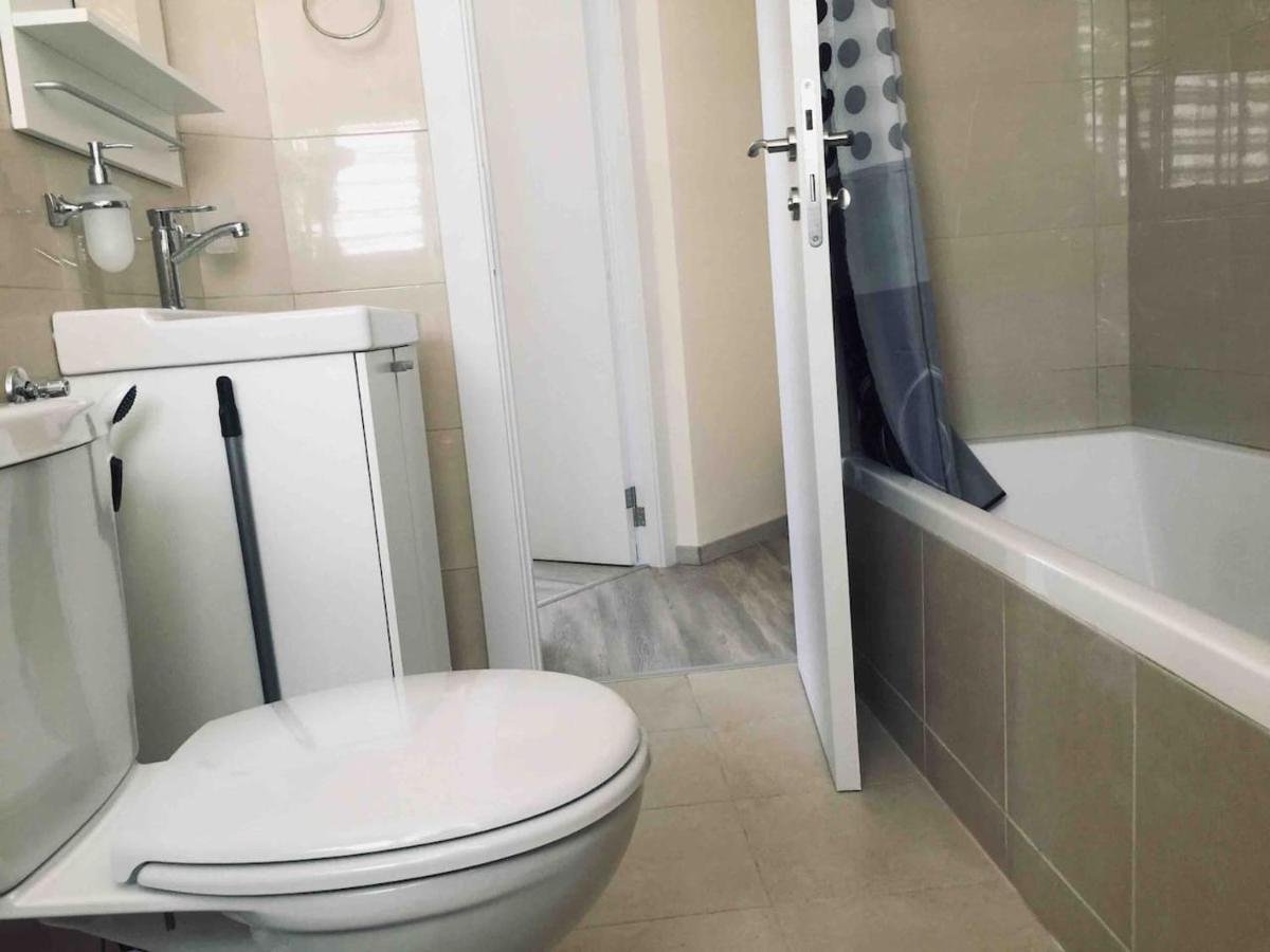 2 Bdr Nitza Appartment With Balkony Нетанья Екстер'єр фото